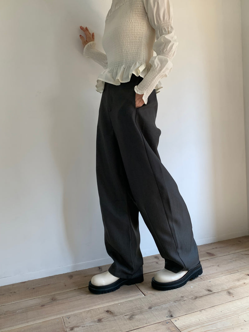 【阪急うめだ本店 POP UP】 curb tuck pants