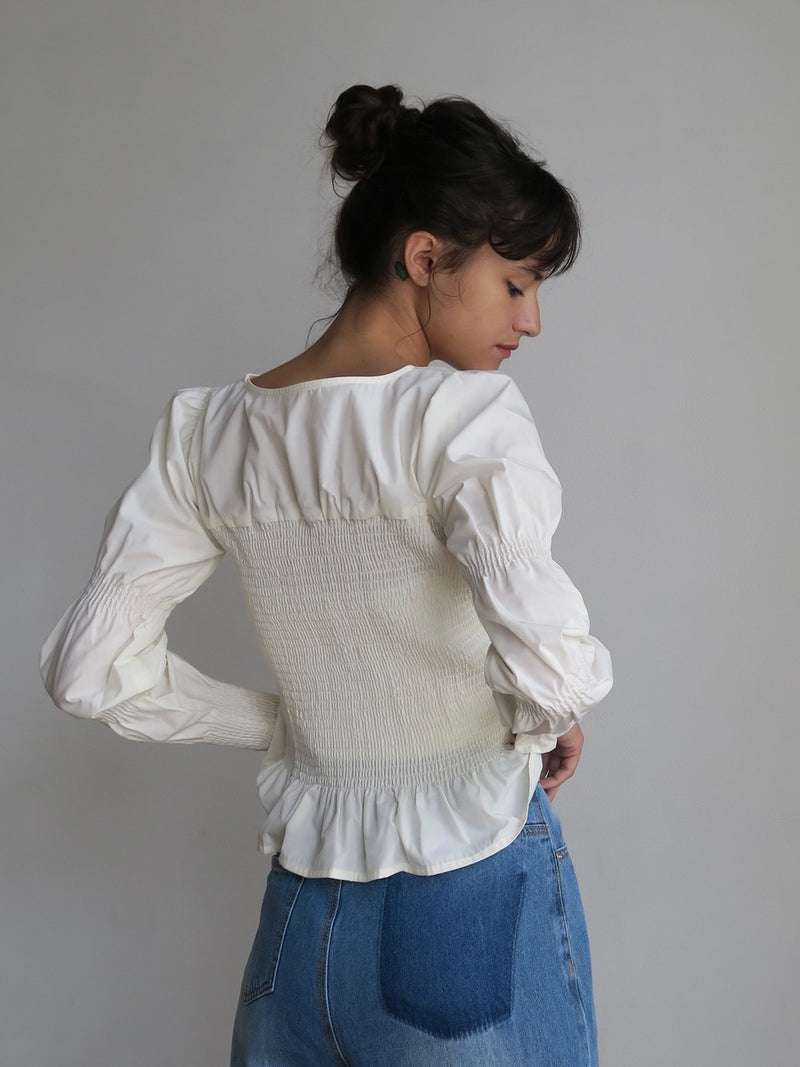 【阪急うめだ本店 POP UP】 onion gather design blouse（ivory）