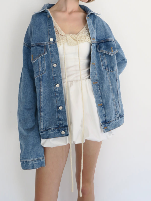big silhouette denim jacket