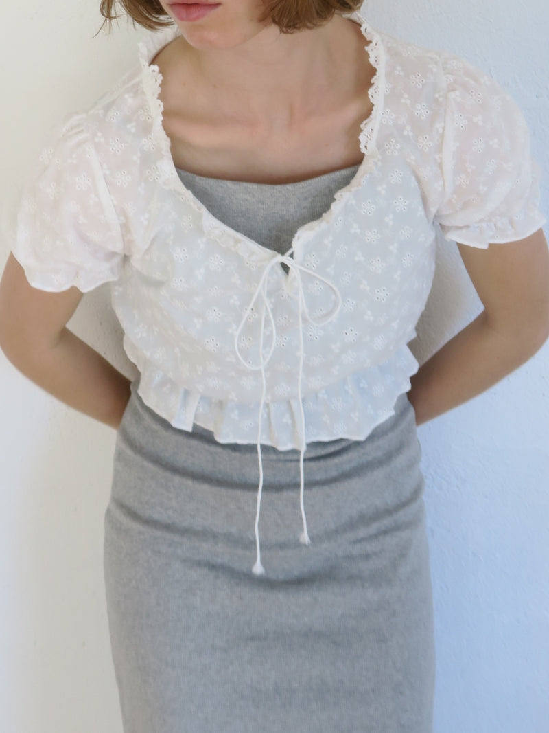 PUFF SLEEVE LACY BLOUSE