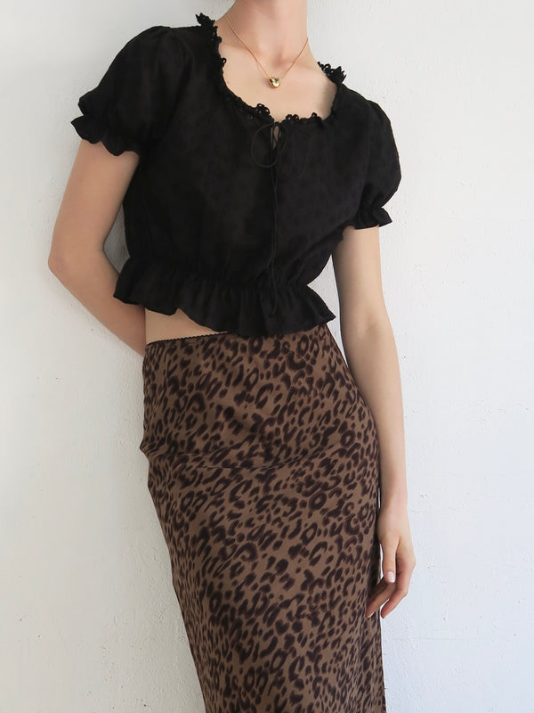 PUFF SLEEVE LACY BLOUSE