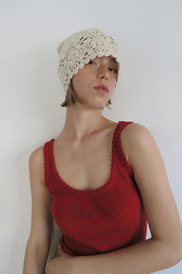 FEMININE TANK TOP
