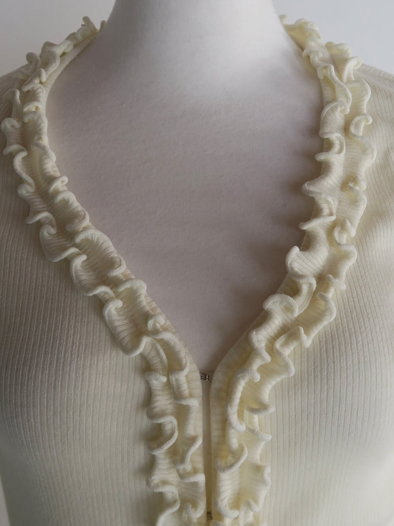 FRILLS TIGHT CARDIGAN